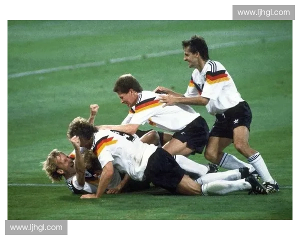 1990世界杯冠军德国队辉煌历程与足球战术变革深度解析